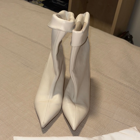 Jimmy Choo Leather Cream Heeled Boots size 39.5 with dust bag. EUC. - Picture 2 of 10